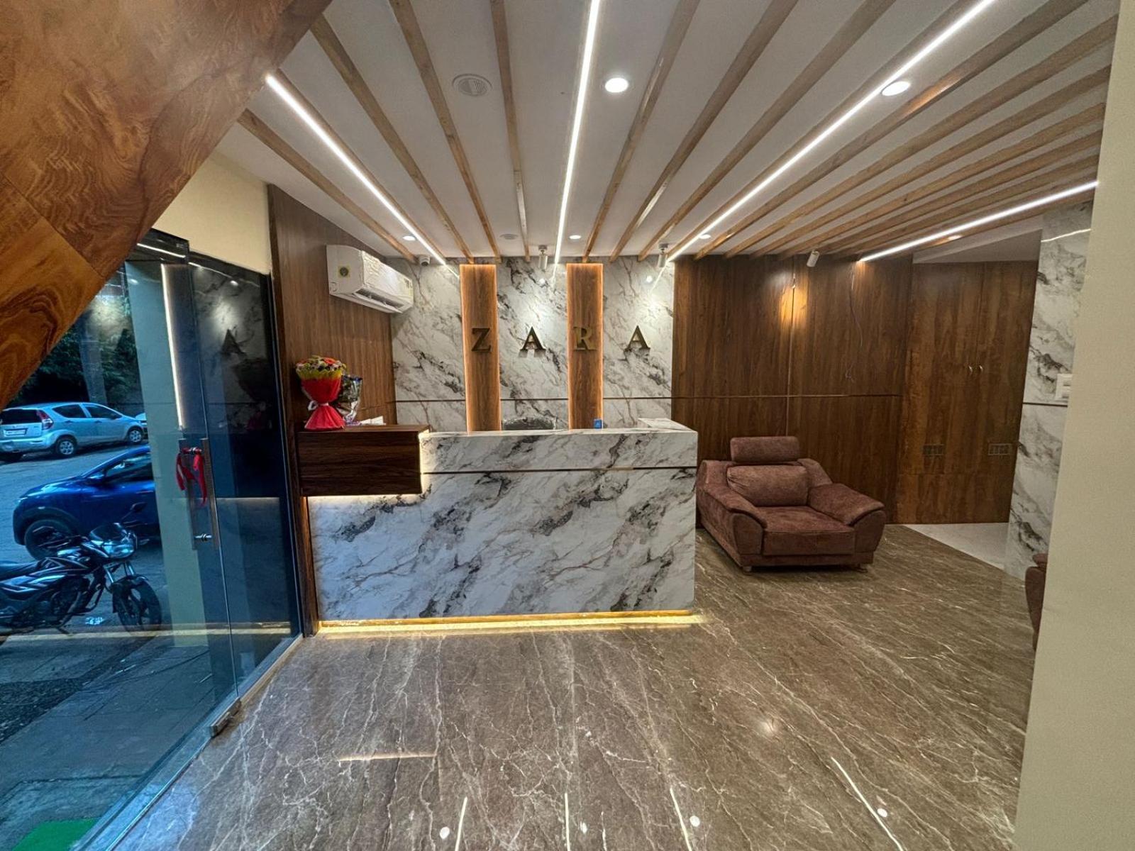 Hotel Z-a-r-a Park Goregaon West 2*